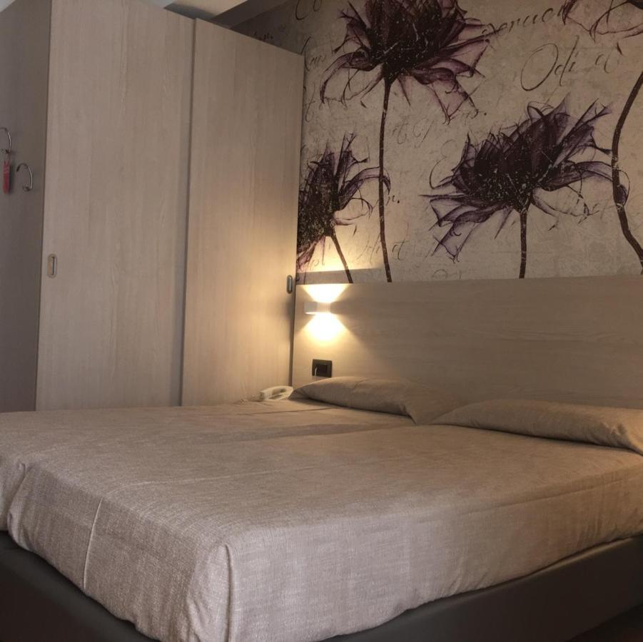 Hotel Italy Бібіоне Екстер'єр фото