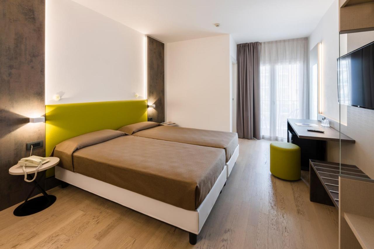 Hotel Italy Бібіоне Екстер'єр фото